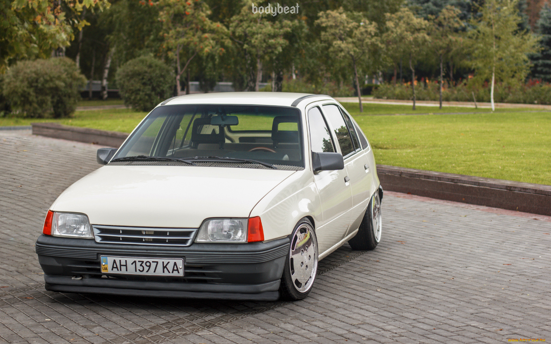 opel kadett stance